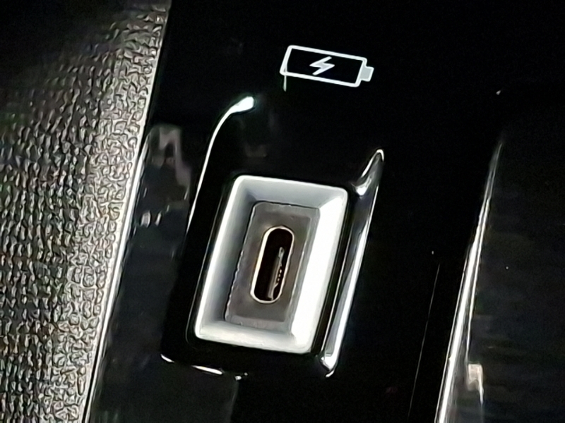 Peugeot 208  White #17