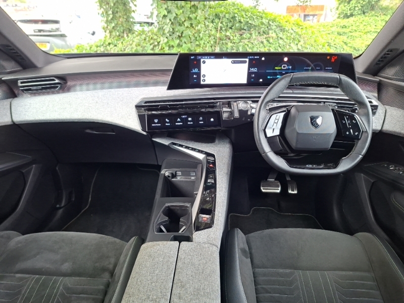 Peugeot 3008 157Kw Gt 73Kwh Black #3