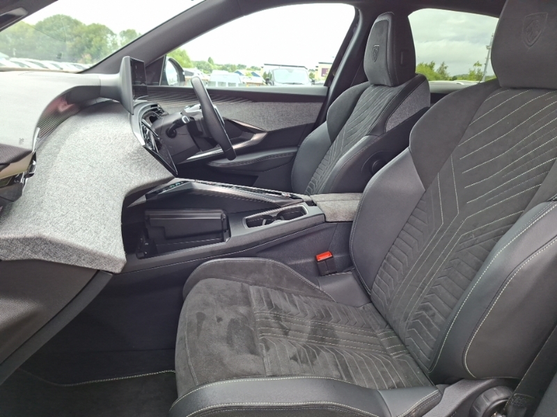 Peugeot 3008 157Kw Gt 73Kwh Black #5