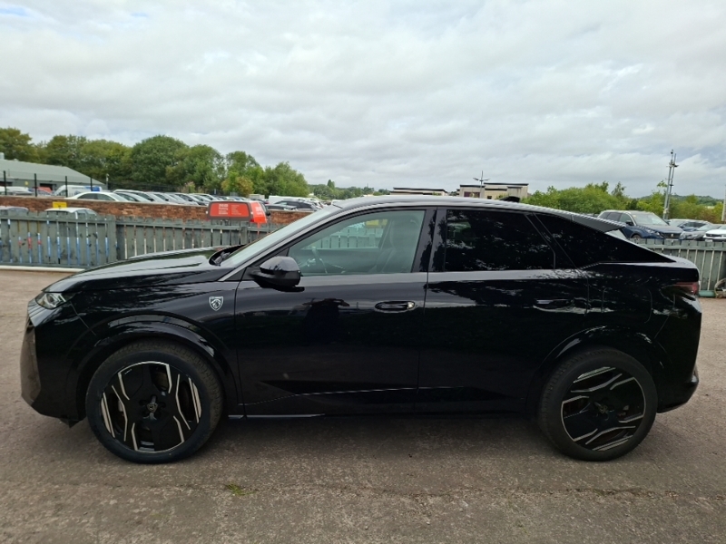 Peugeot 3008 157Kw Gt 73Kwh Black #4