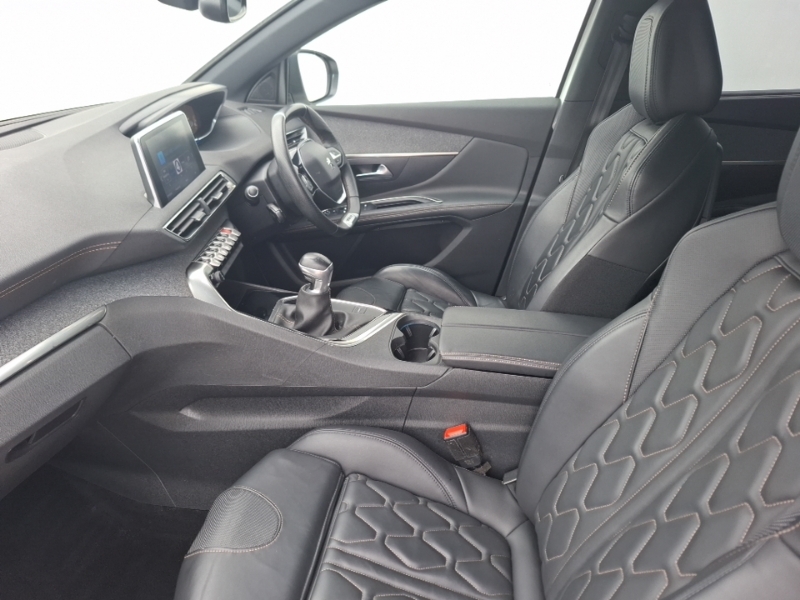 Peugeot 5008 1.2 Puretech Gt Line White #5