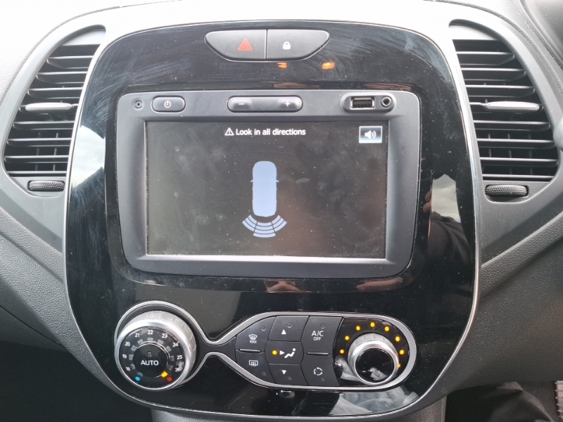 Renault Captur Dci Iconic - Navigation, Rear Parking Sensors, Cru Black #9