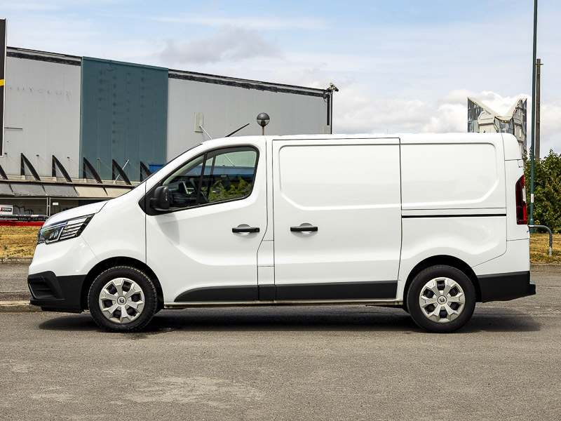 Renault Trafic Sl30 Blue Dci 130 Advance Safety Van White #4
