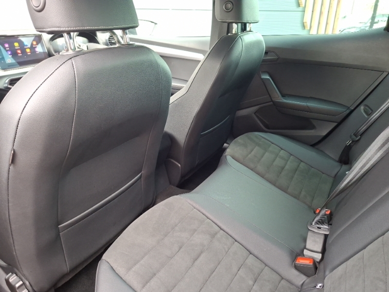 Seat Ibiza 1.0 Tsi 115 Xcellence Black #6