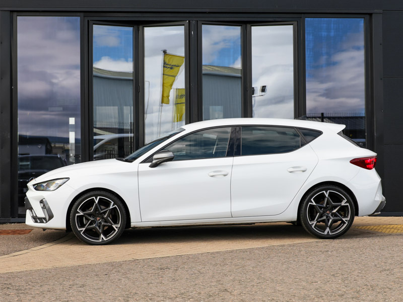 Seat Leon 1.5 Etsi 115 Fr Sport Dsg Dap Red #4