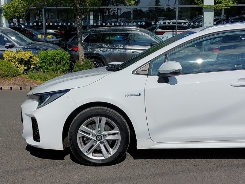 Suzuki Swace 1.8 Ultra Cvt White #19