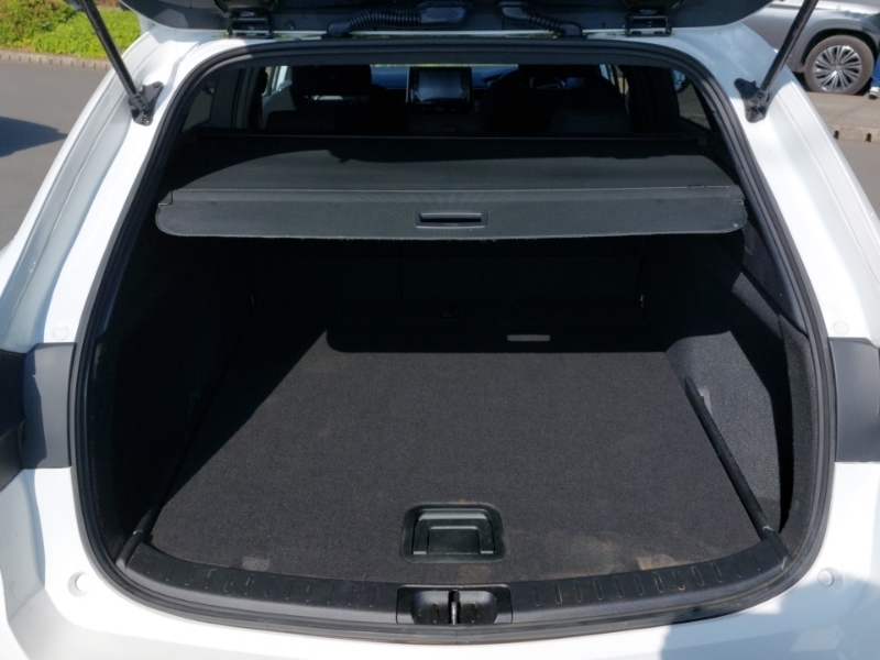 Suzuki Swace 1.8 Ultra Cvt White #18