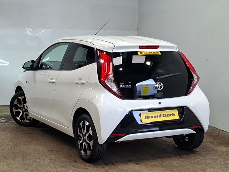 Toyota Aygo 1.0 Vvt-i X-plore White #2