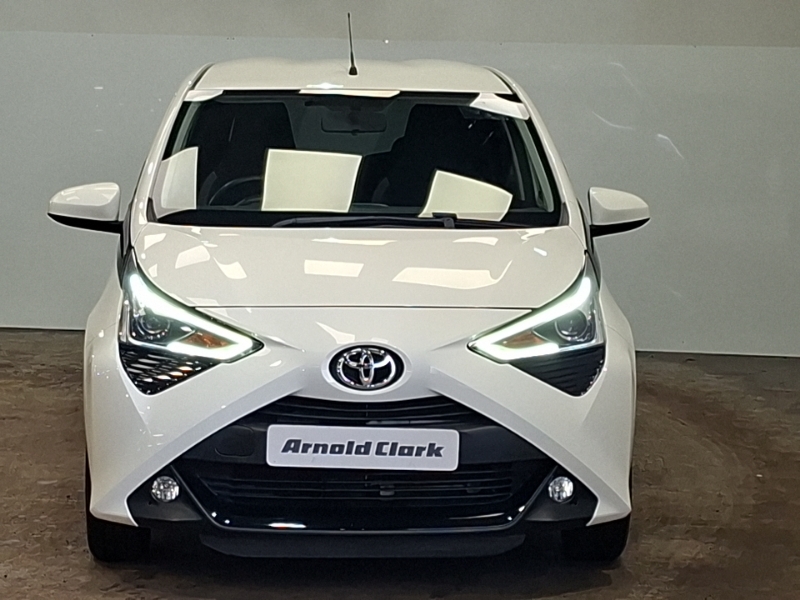 Toyota Aygo Hatchback 1.0 Red #14
