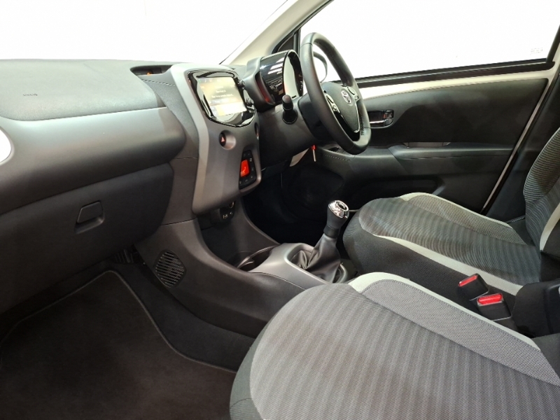 Toyota Aygo 1.0 Vvt-i X-plore White #5