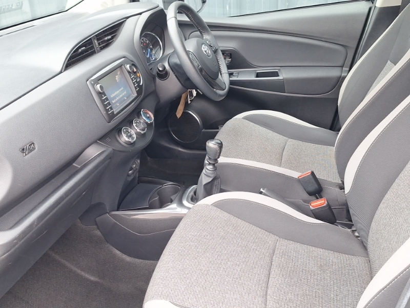 Toyota Yaris 1.5 Vvt-i Y20 Bi-tone Black #5