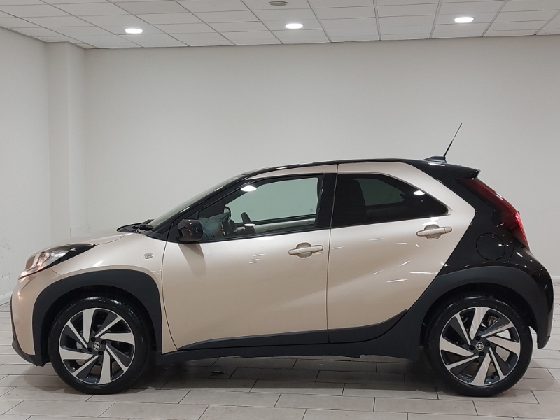 Toyota Aygo X 1.0 Vvt-i Edge Parking Beige #4