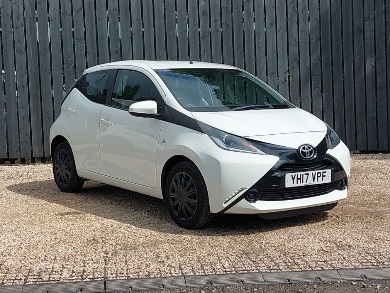 Toyota Aygo X-press Black #7
