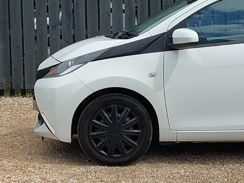 Toyota Aygo X-press Black #19