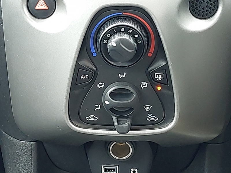 Toyota Aygo X-press Black #10