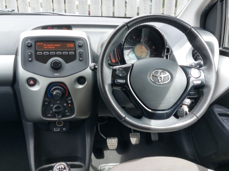 Toyota Aygo X-press Black #8