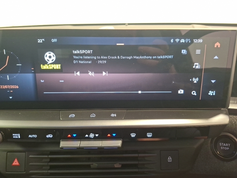 Vauxhall Grandland Suv White #15