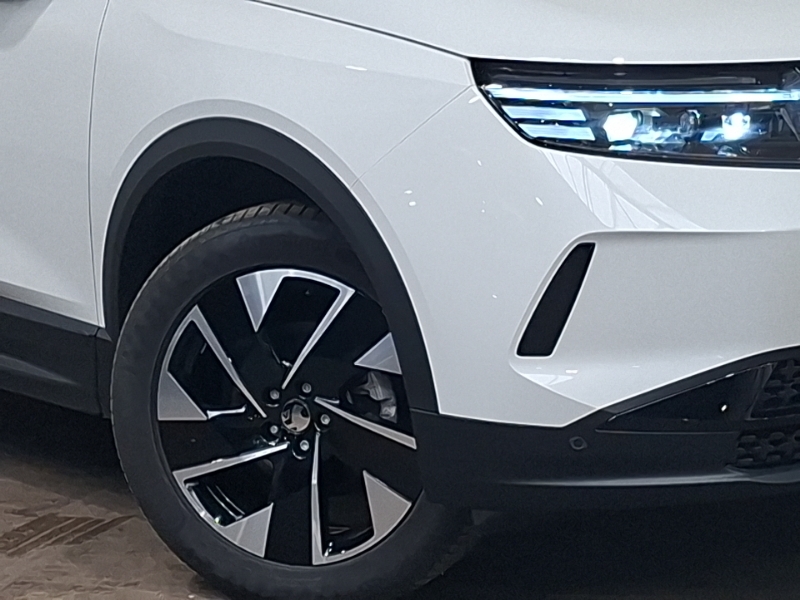 Vauxhall Grandland Suv White #20