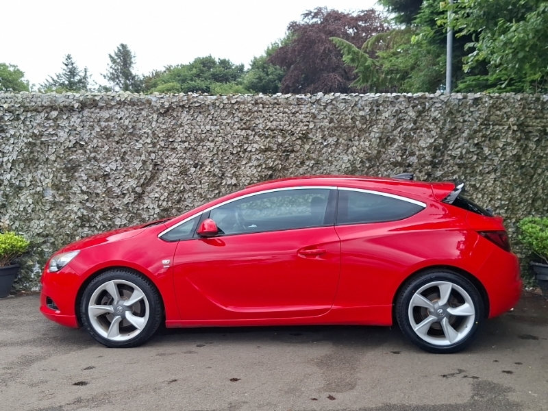 Vauxhall Astra GTC 1.6T 16V 200 Sri Red #4