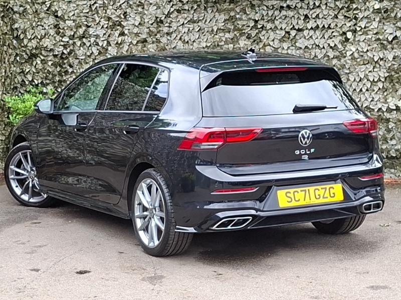 Volkswagen Golf 1.5 Tsi 150 R-line Black #2