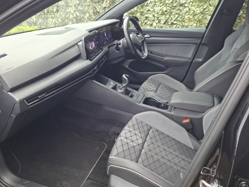 Volkswagen Golf 1.5 Tsi 150 R-line Black #5