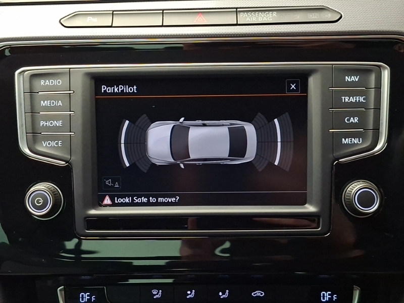 Volkswagen Passat Se Business Tdi Bluemotion Technology Blue #9