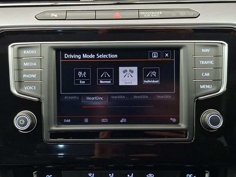 Volkswagen Passat Se Business Tdi Bluemotion Technology Blue #16