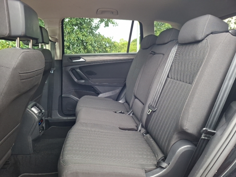 Volkswagen Tiguan Allspace 1.5 Tsi Life Dsg VN23EBJ Black #6
