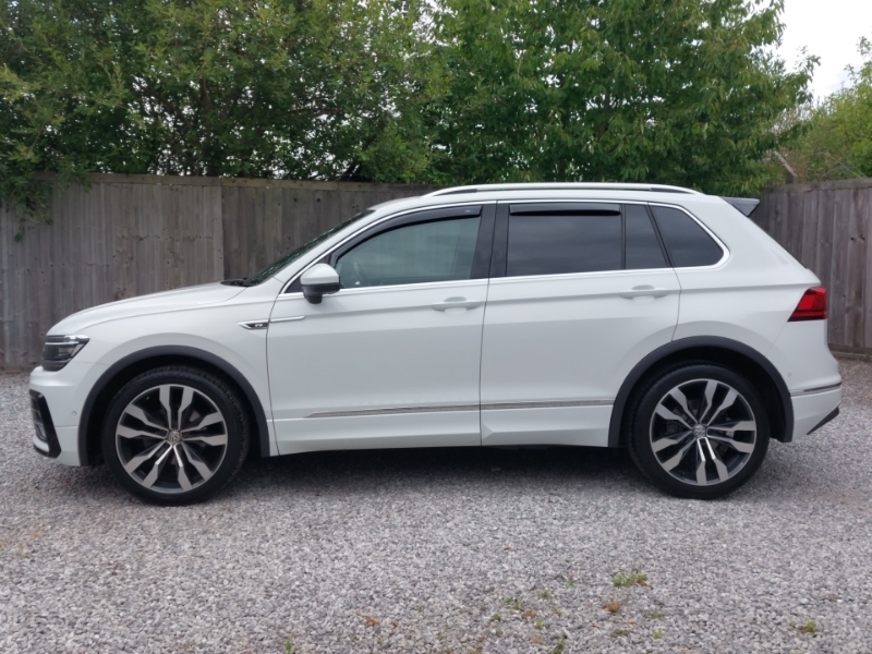 Volkswagen Tiguan 2.0 Tdi 150 R-line Tech Dsg White #4