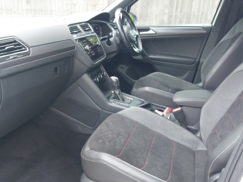 Volkswagen Tiguan 2.0 Tdi 150 R-line Tech Dsg White #5