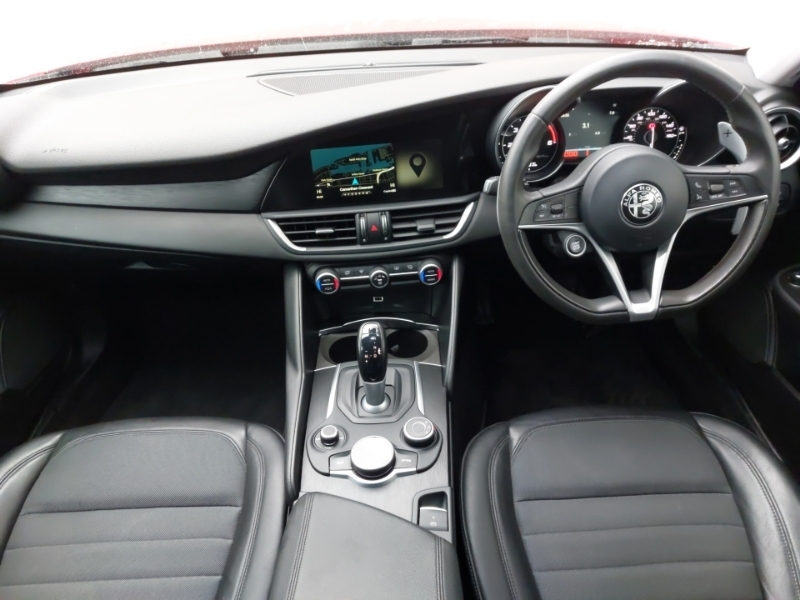 Alfa Romeo Giulia 2.2 Jtdm-2 180 Super Red #3