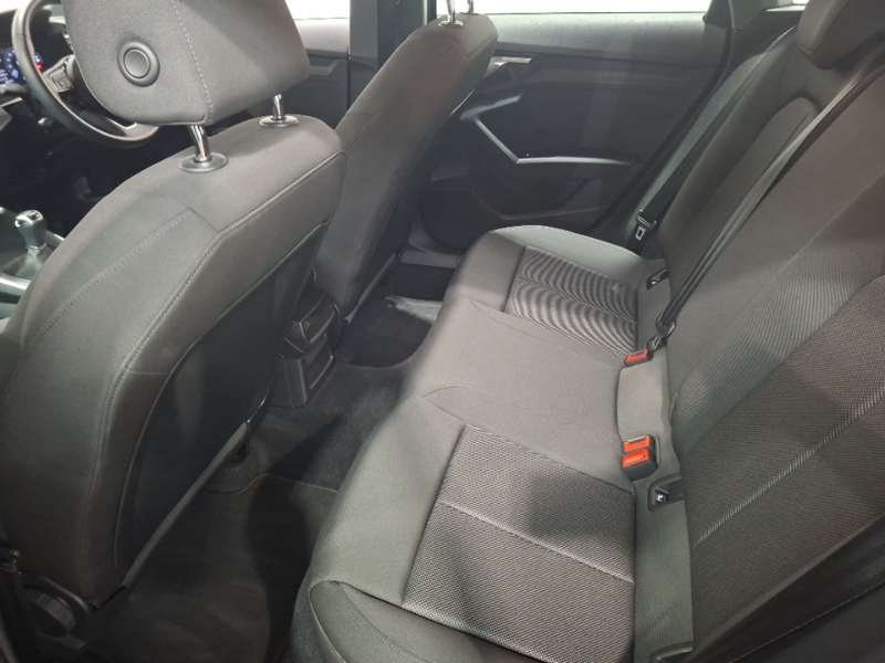 Audi A3 30 Tfsi Technik Black #6