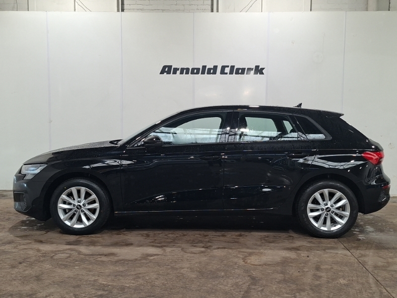 Audi A3 30 Tfsi Technik Black #4