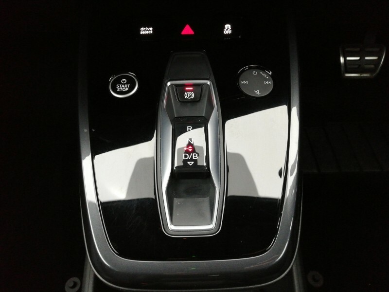 Audi Q4 E Tron Audi Q4 E-tron Q4 Sport 40 E-tron 150,00 Kw Purple #12
