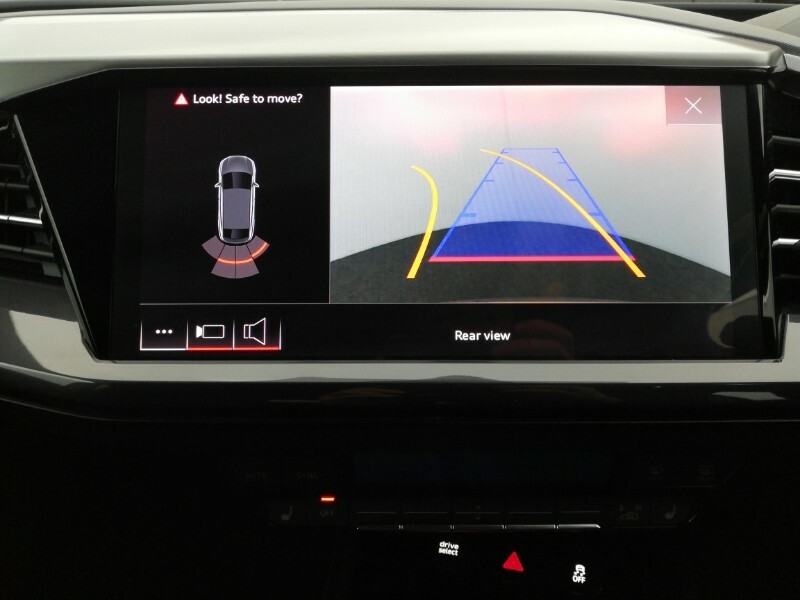 Audi Q4 E Tron Audi Q4 E-tron Q4 Sport 40 E-tron 150,00 Kw Purple #17