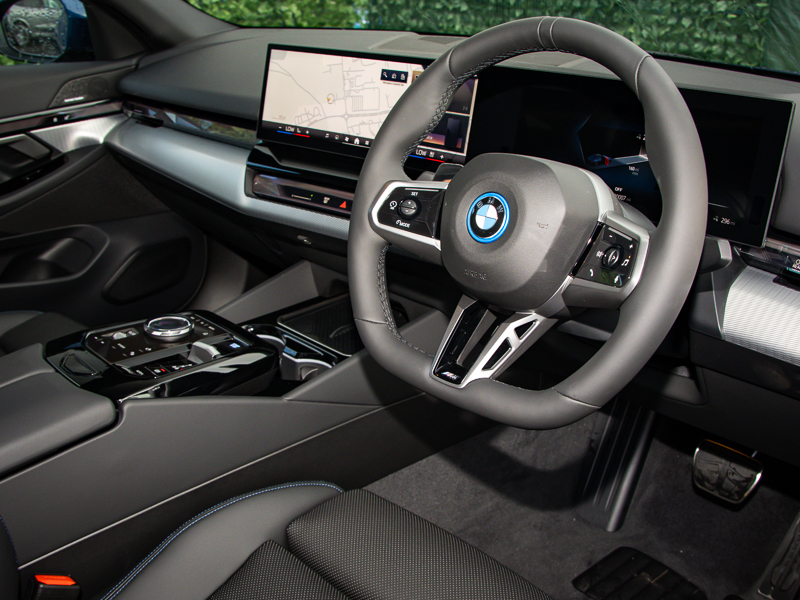 BMW i5 250Kw Edrive40 M Sport Pro 84Kwh Comf Blue #6