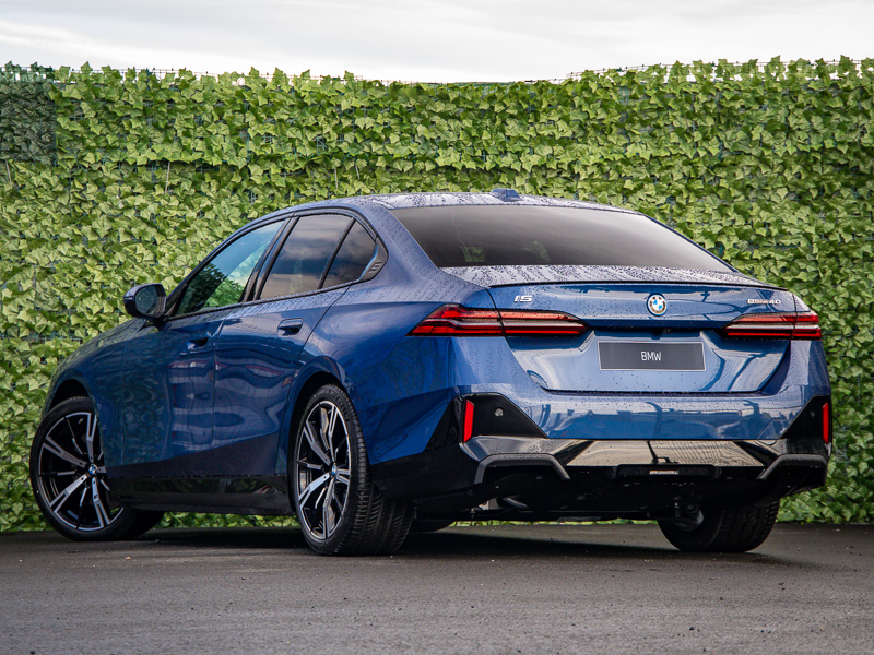 BMW i5 250Kw Edrive40 M Sport Pro 84Kwh Comf Blue #2