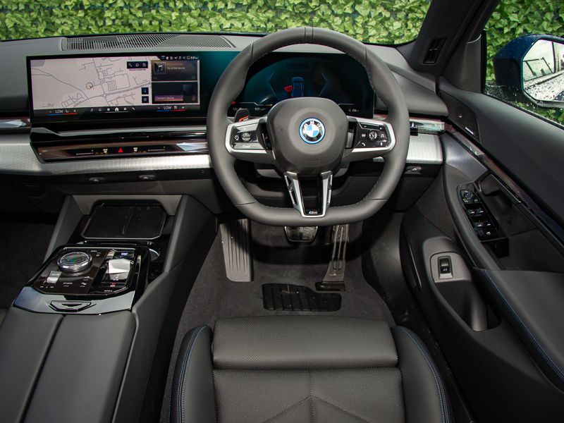 BMW i5 250Kw Edrive40 M Sport Pro 84Kwh Comf Blue #5
