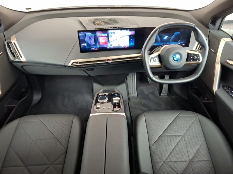 BMW iX 240Kw Xdrive40 M Sport 76.6Kwh White #4