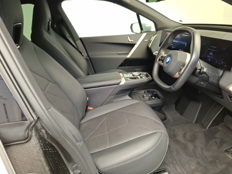 BMW iX 240Kw Xdrive40 M Sport 76.6Kwh White #6