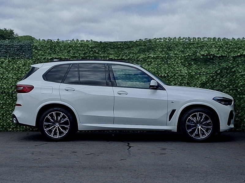 BMW X5 Xdrive30d Mht M Sport White #3