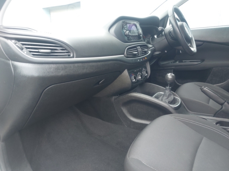 Fiat Tipo 1.4 Easy White #5