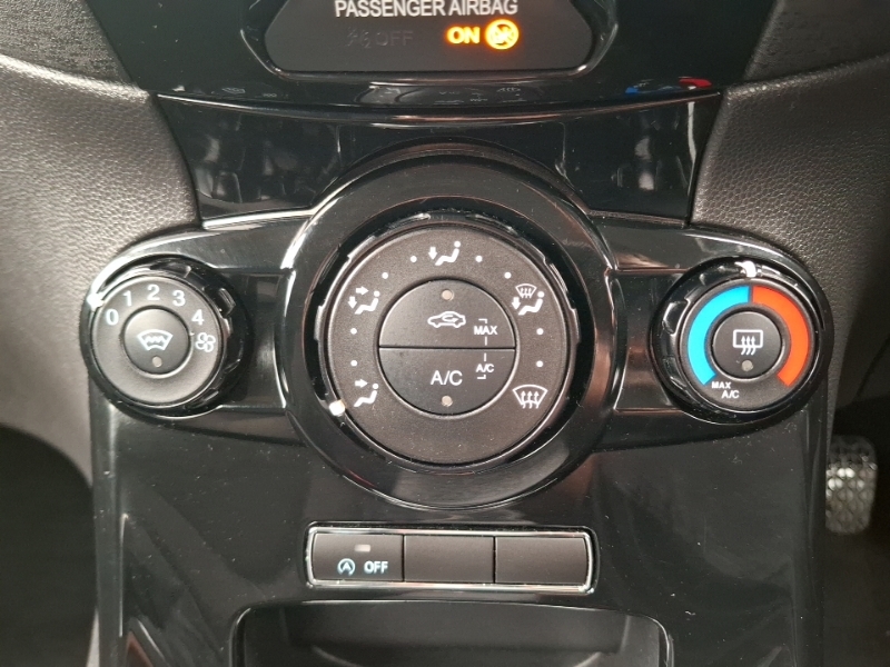 Ford Fiesta 2016 66 Zetec Grey #9