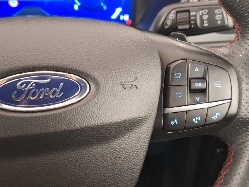 Ford Kuga 1.5 Ecoboost 150 St-line Red #13