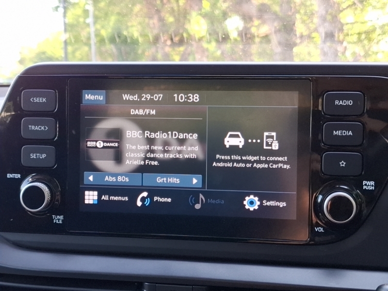 Hyundai Bayon Se Connect Red #10