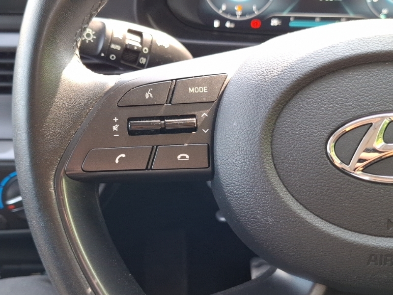 Hyundai Bayon Se Connect Red #12