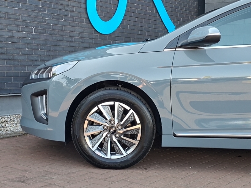 Hyundai Ioniq Hatchback Blue #19