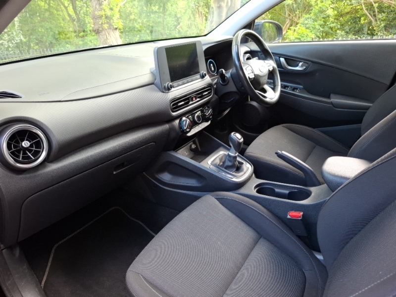 Hyundai Kona 1.0 Tgdi 48V Mhev Se Connect Black #5