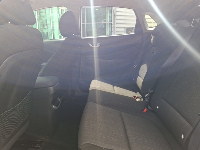 Hyundai Kona 1.6 Gdi Hybrid Premium Dct White #6
