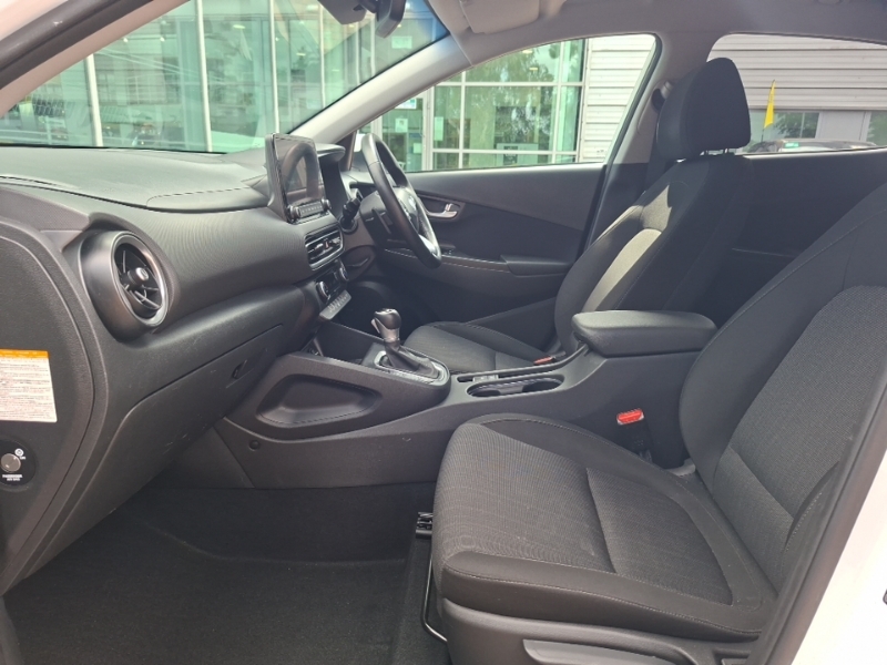 Hyundai Kona 1.6 Gdi Hybrid Premium Dct White #5